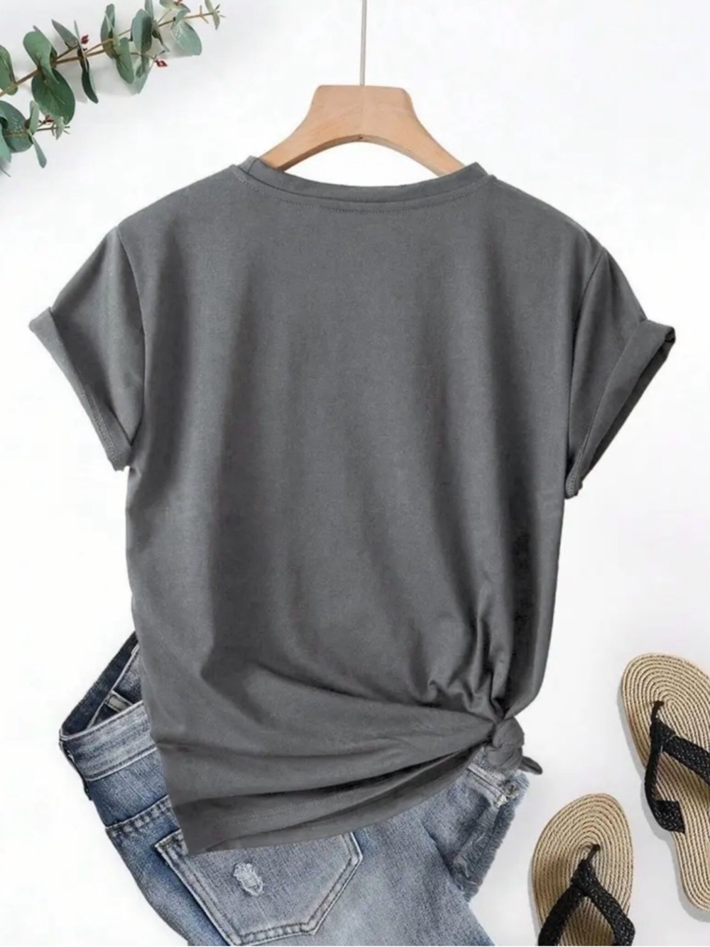 BOGO 🌸🌼 Cottontail Candy Company T-Shirt NWOT Gray - Picture 3 of 3